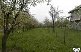 Teren de vanzare, cu POT de 35%, CUT 0.9 si PUZ. 600 mp cu utilitati la 10 ml!