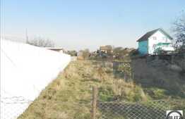 Teren de vanzare, 900 mp, cu front de 16 ml, ideal pentru constructia unui bloc!