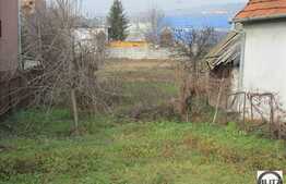 Teren de vanzare, 2400 mp, toate utilitatile, zona linistita de case