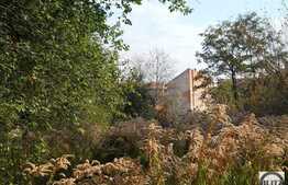 1056 mp in zona verde din centrul orasului!