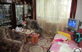 De vanzare apartament 3 camere, semidecomandat, 60 mp utili, zona Piata Hermes