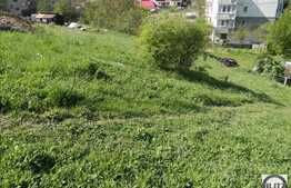 Teren de vanzare, 1365 mp, front stradal 14 ml, zona linistita de case si vile