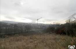 Teren 1900 mp, front 31 ml, zona Macesului, utilitatile la front, acces asfaltat