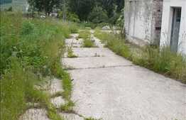 Teren cu constructie demolabila ! Pretabil Proiect Rezidential sau Hale !!