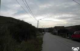 1500 mp cu front la strada asfaltata! Zona linistita pentru locuit.