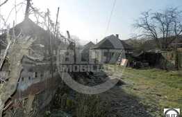 Teren de vanzare, 900 mp cu front stradal de 17 m, toate utilitatile pe teren!