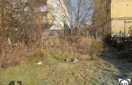 Teren de vanzare, 900 mp cu front stradal de 17 m, toate utilitatile pe teren!