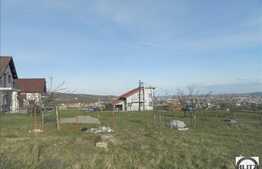 Teren de vanzare, 667 mp si front de 20 ml, ideal pentru constructia unei case!