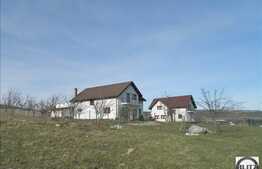 Teren de vanzare, 667 mp si front de 20 ml, ideal pentru constructia unei case!