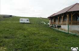 Vanzare 700 mp teren cu front de 53 ml, POT 35%, CUT 0.9