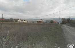 Teren de vanzare, 500 mp, front 15 ml, utilitati la front, zona linistita