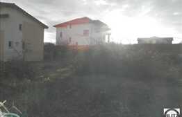 Teren de vanzare 500 mp, 19 ml front stradal! Potrivit pentru o casa!