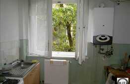 De vanzare apartament 49 mp utili, zona retrasa linistita