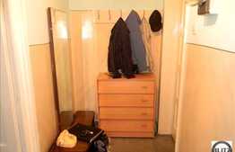 De vanzare apartament 49 mp utili, zona retrasa linistita