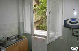 De vanzare apartament 49 mp utili, zona retrasa linistita