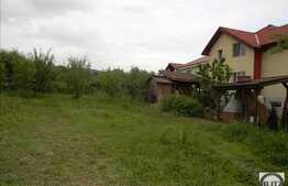 Teren 1000 mp, zona linistita de case si vile