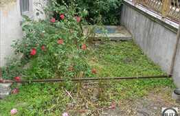 Vanzare teren 700 mp, zona linistita de case si vile