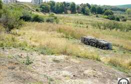 Teren de vanzare 550 mp, front 16 ml. Liniste si priveliste garantata.