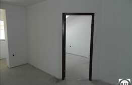 De vanzare apartament 3 camere, cu scara interioara, 70 mp utili