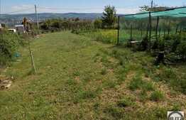 Vanzare teren 1050 mp, panorama deosebita, zona linistita de case si vile