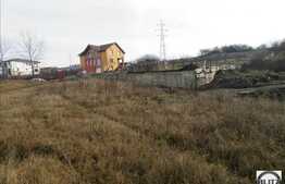 Teren de vanzare in zona linistita, 620 mp cu front la 2 strazi!