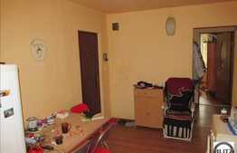 Apartament 3 camere, 65 mp utili, cu boxa la subsol, zona linistita