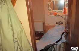 Apartament 3 camere, 65 mp utili, cu boxa la subsol, zona linistita