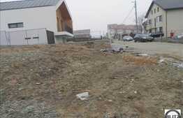 Vanzare teren in zona Marton Aron, 700 mp cu front de 16.5 ml