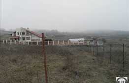 De vanzare teren in zona de case, 2300 mp cu front la 2 strazi!