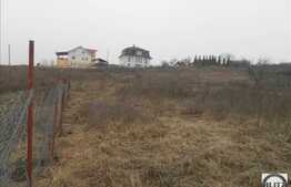 De vanzare teren in zona de case, 2300 mp cu front la 2 strazi!