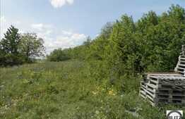 Teren de vanzare 600 mp, front 24 ml, cu priveliste deosebita, POT 35 % CUT 0.9