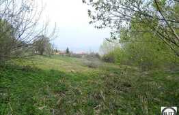 Teren de vanzare 1100 mp, front 25 ml, cu priveliste deosebita, POT 35 % CUT 0.9