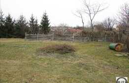 Teren 2180 mp, front 4 m, utilitati la front, zona linistita