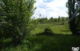 Vanzare teren 2000 mp, front stradal 28 ml, zona linistita