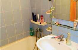 Apartament cu 2 camere, 53 mp, decomandat, zona Izlazului , cu boxa la subsol