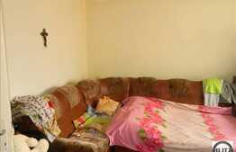 Apartament cu 2 camere, 53 mp, decomandat, zona Izlazului , cu boxa la subsol