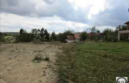 Vanzare teren 1014 mp, utilitati la front, zona linistita!