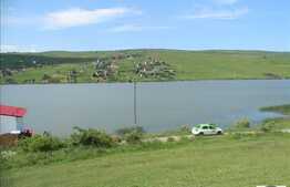 Vanzare teren 2850 mp, zona linistita