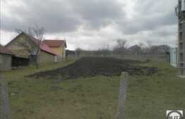 Teren de vanzare in Ciurila 1300 mp, front 13.50 ml, zona linistita de case!