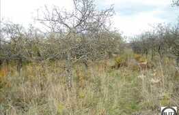 Teren de vanzare, 1400 mp, utilitati disponibile la 100 m