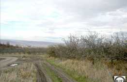 Teren de vanzare, 1400 mp, utilitati disponibile la 100 m