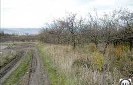 Teren de vanzare, 1400 mp, utilitati disponibile la 100 m