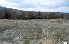 1400 mp teren de vanzare in zona Faget. Exclusiv pentru casa