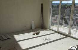 Apartament 2 camere, 46 mp utili, semifinisat, decomandat, zona strazii Alverna