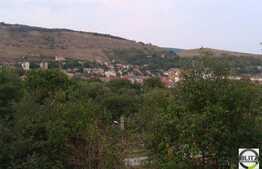 Vanzare teren 630 mp, cu front 19 ml, constructie inceputa P+E, 138 mp utili