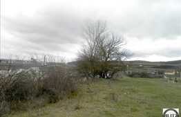 Teren de vanzare 1400 mp, cu front de 20 ml, POT 30 % CUT 0.9