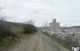 Vanzare teren 8200 mp, cu front 120 ml, zona Cheile Baciului, POT 30 % CUT 0.9