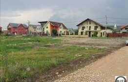 Vanzare teren 3340 mp, front la 2 strazi.