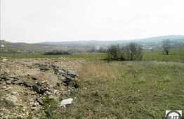 Teren de vanzare 1125 mp, cu front 60 ml, POT 35 % si CUT 0.9