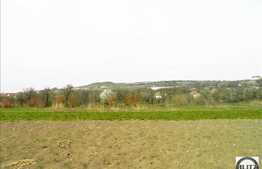 Vanzare teren 600 mp, cu front 30 ml, POT 35 % si CUT 0.9